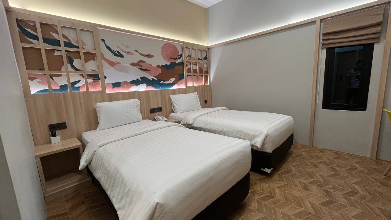 Room image 1